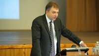 США не меняли политику по Украине из-за расследования по импичменту – Загороднюк