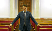 Декларация Разумкова: элитный автопарк, особняк и квартиры