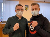 Суд отпустил Стерненко на поруки