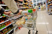 Еще на 9 «социальных» продуктов питания ввели госрегулирование цен: список