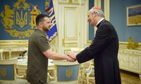 Зеленский встретился со спецпредставителем Папы Римского: о чем говорили