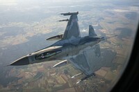 Прибытие F-16 в Украину: СМИ рассказали, какая страна передала первые самолеты