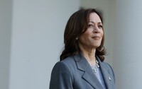 Харрис официально стала кандидатом на пост президента США от демократов