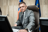 Премьер Словакии Фицо получил конверт с пулей