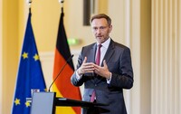 Германия хочет пересмотреть выплаты украинским беженцам