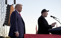 Маск принимал участие в телефонном разговоре Трампа с Зеленским – СМИ