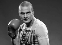 Умер известный боксер и ведущий Вячеслав Узелков