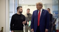 Зеленский встретился с Трампом и Макроном в Париже