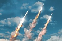 Ракетный удар по Киеву: в одном из районов зафиксировали падение обломков