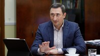 Мужчинам, которые вернутся из-за границы, могут дать работу в сфере ОПК с бронированием – Чернышов