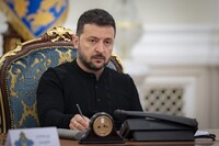 Зеленский внес в Раду законопроекты о продлении военного положения и мобилизации