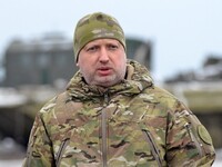 Турчинов обещает, что электронные пропуска в зону АТО заработают с 7 июля