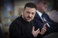 Выборы, ситуация на фронте, санкции: топ обещаний Зеленского за месяц
