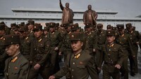 Военные в КНДР имитируют туберкулез, чтобы избежать отправки в россию – СМИ