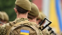 Украина разрабатывает мобилизационный спецконтракт для украинцев 18-24 лет – Зеленский