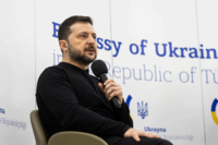 Зеленский о выборах в Украине: это опасный формат давления на нас