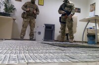 За взятку в 500 тыс. долл. задержаны чиновники ГПУ и киевской прокуратуры