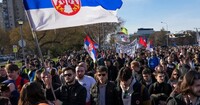 В Сербии прошли многотысячные митинги против политики президента Вучича