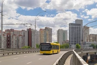 Наземный общественный транспорт в Киеве будет работать во время тревог