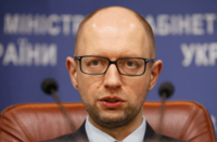 Яценюк требует уволить всех работников Закарпатской таможни