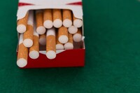 Зеленский подписал закон о повышении акцизов на сигареты