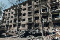 В Киеве завершили поисково-спасательные работы на месте российского удара по жилому дому