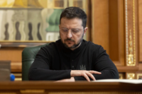 Зеленский подписал закон о выплате 15 млн грн семьям гражданских, погибших на войне