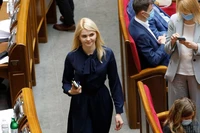 Еще одна депутатка от «Слуги народа» досрочно отказывается от мандата