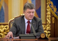 Путин может начать наступление на нескольких направлениях – Порошенко