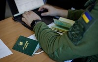 Минюст объяснил, при каких условиях забронированные работники могут уехать за границу в отпуск