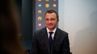 Кабмин уволил языкового омбудсмена Кременя