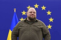 В парламенте обсуждают возможность выезда за границу мужчин до 24 лет – Стефанчук