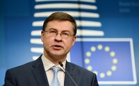 Еврокомиссар предупредил, что помощь и членство Украины в ЕС зависят от независимости НАБУ и САП