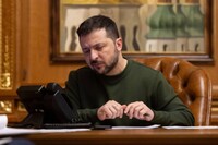 Зеленский ввел санкции против более 90 российских компаний, работающих на ВПК