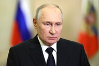 Стал известен состав делегации, который отправится с путиным на Аляску