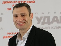 Кличко официально отрекся от «УДАРа», возглавив «Блок Петра Порошенко»