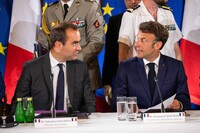 Макрон назначил нового премьер-министра Франции