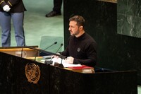 Зеленский на Генассамблее ООН: нужно установить правила применения ИИ в оружии
