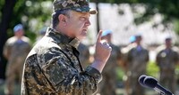 Украина тратит на армию в 40 раз меньше, чем Россия – Порошенко