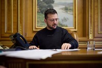 Зеленский утвердил продление военного положения и мобилизации