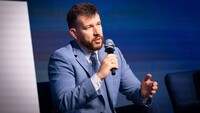 Зимние 1000 и 6500 гривен: министр рассказал, кто может получить деньги и когда подавать заявку