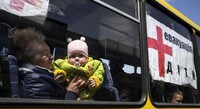 Из ряда населённых пунктов на Запорожье и Днепропетровщине объявили обязательную эвакуацию