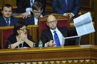 Яценюк все-таки убедил Раду в необходимости реструктуризации внешних кредитов