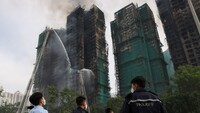 Смертельный пожар в Гонконге: более 120 жертв, стали известны новые подробности