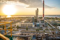 Дроны атаковали нефтеперерабатывающий завод в российском Саратове