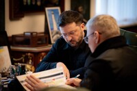 Зеленский заявил, что китайские спутники помогают рф наносить удары по энергетике Украины