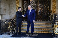 Во Флориде началась встреча Зеленского и Трампа: первые заявления для СМИ перед переговорами