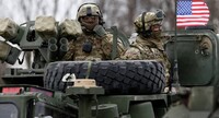 США готовы развернуть войска в Украине в качестве гарантий безопасности – Туск