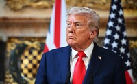 Трамп пригрозил Ирану последствиями в случае продолжения убийства протестующих