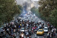 Число погибших во время массовых протестов в Иране превысило десяток человек